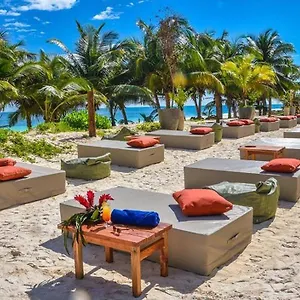 4* Hotell Mia Tulum Beachfront Resort - Ocean View Suites And Beach Club
